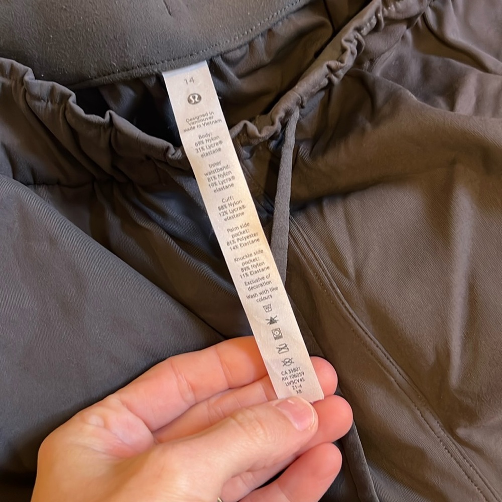 LULULEMON - high rise joggers